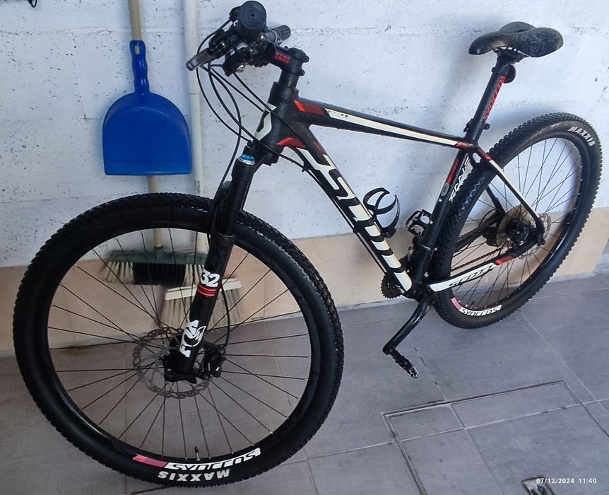 Bicicleta Scott Scale 950 L