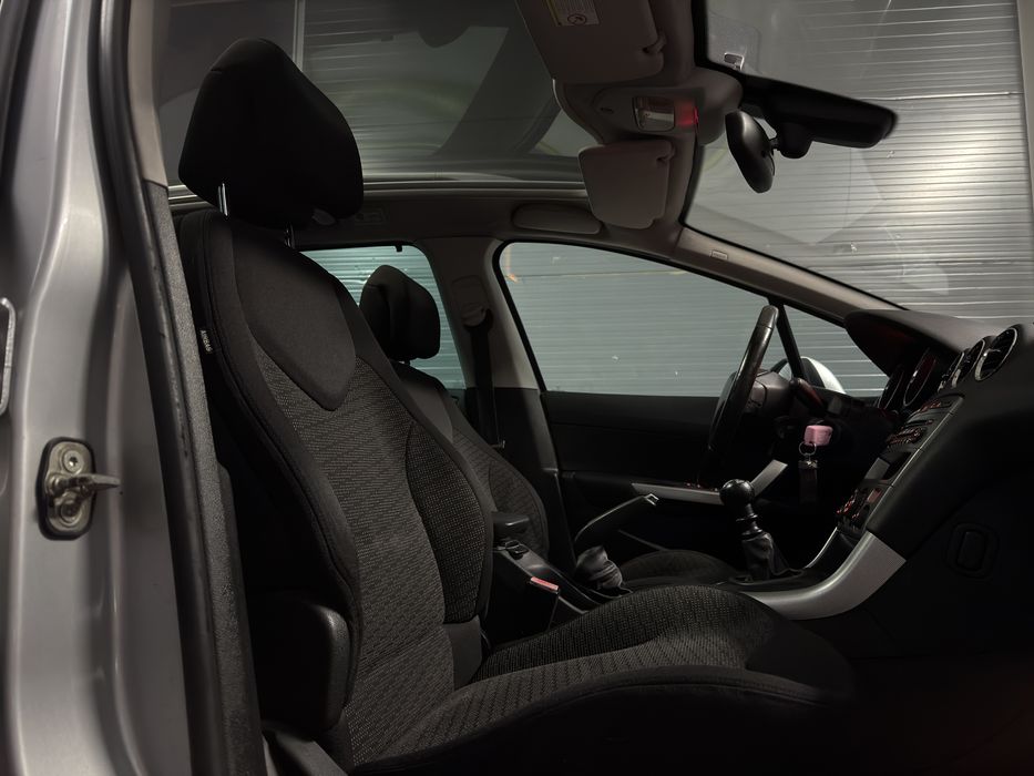 Peugeot 308 SW 7 Lugares