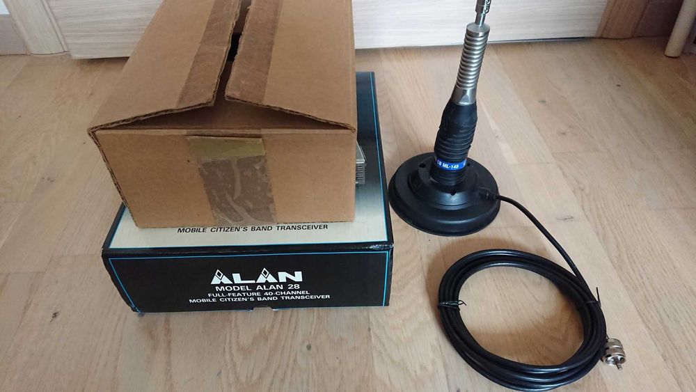 CB Radio Alan 28 + 2 anteny + transformator.