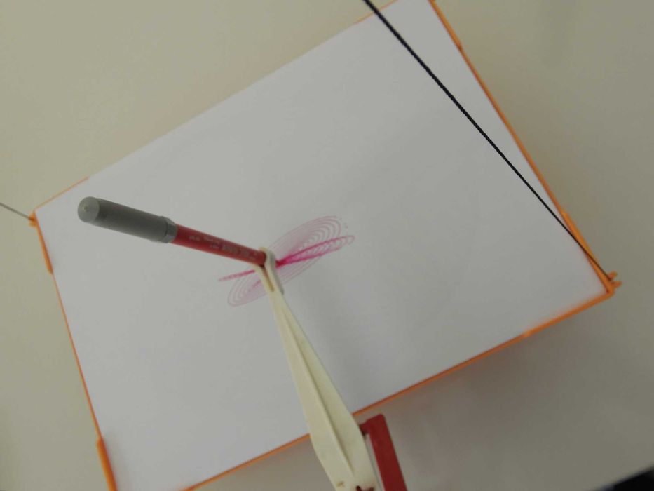 Antigo Jogo Pen-Dul-Art