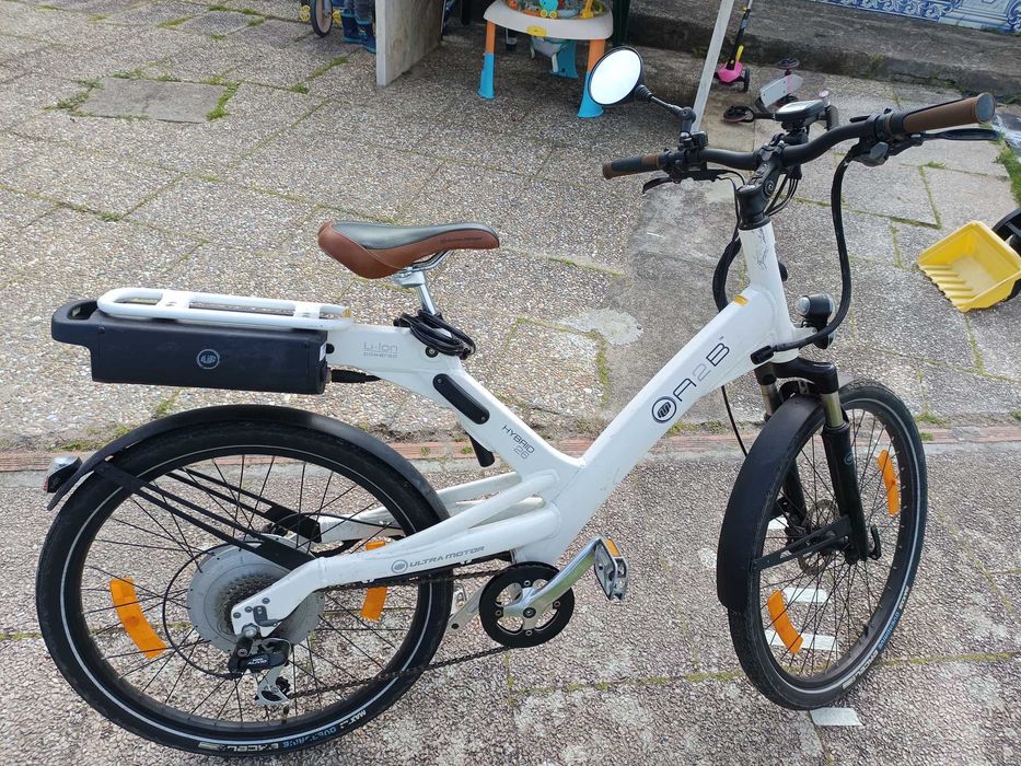 Bicicleta elétrica A2B híbrido 26