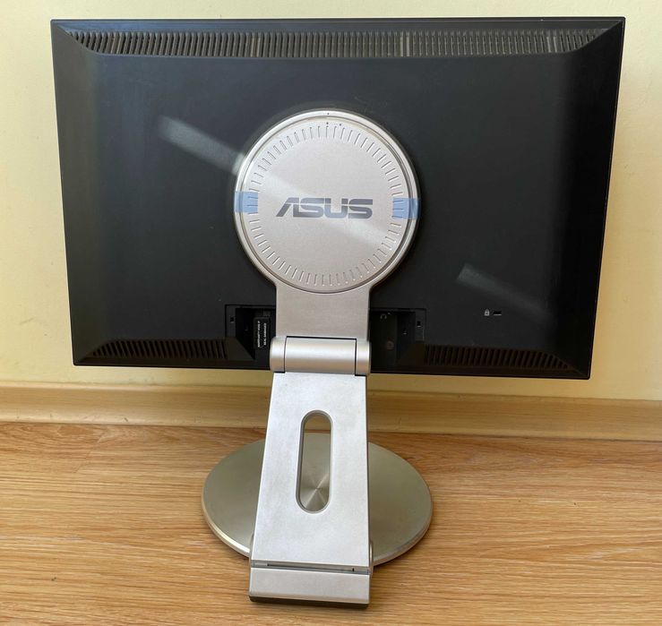 Монитор Asus PW191A со встроенными стереодинамиками