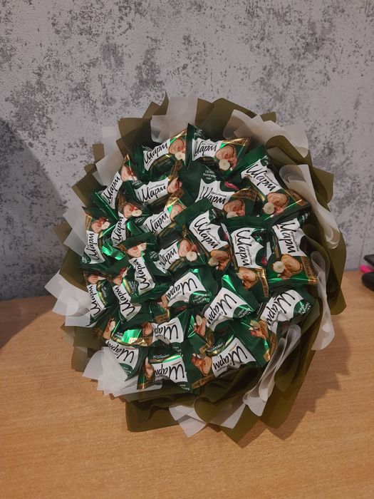 Букет з цукерок на замовлення