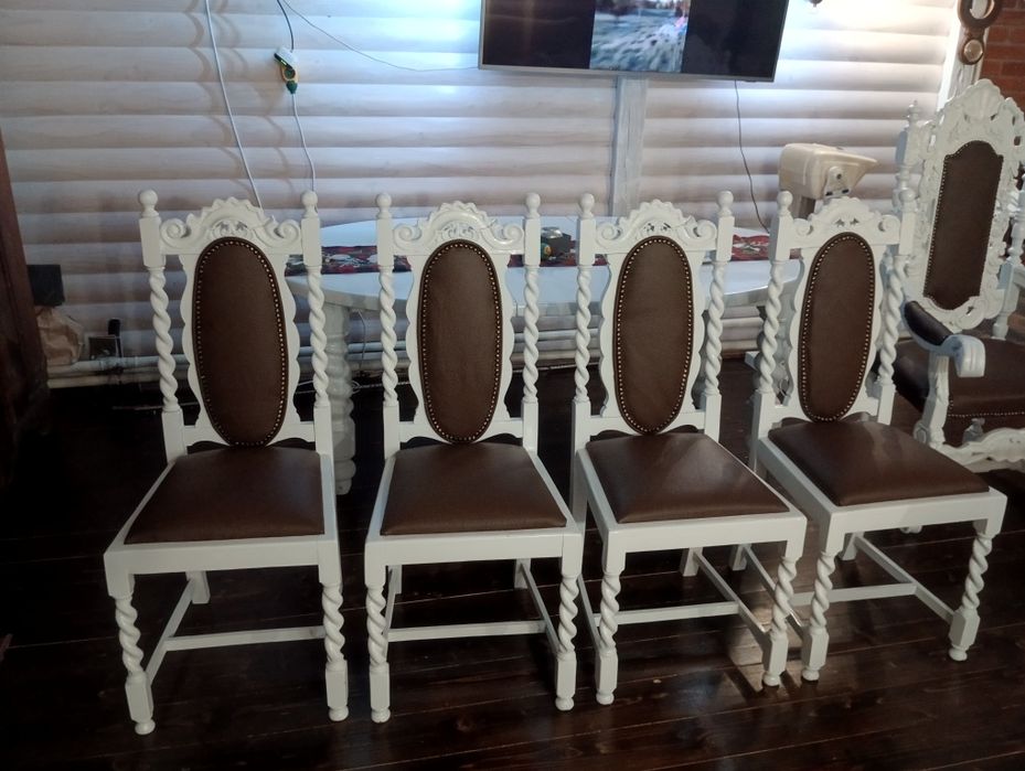 Стіл з стільцями з масиву дуба