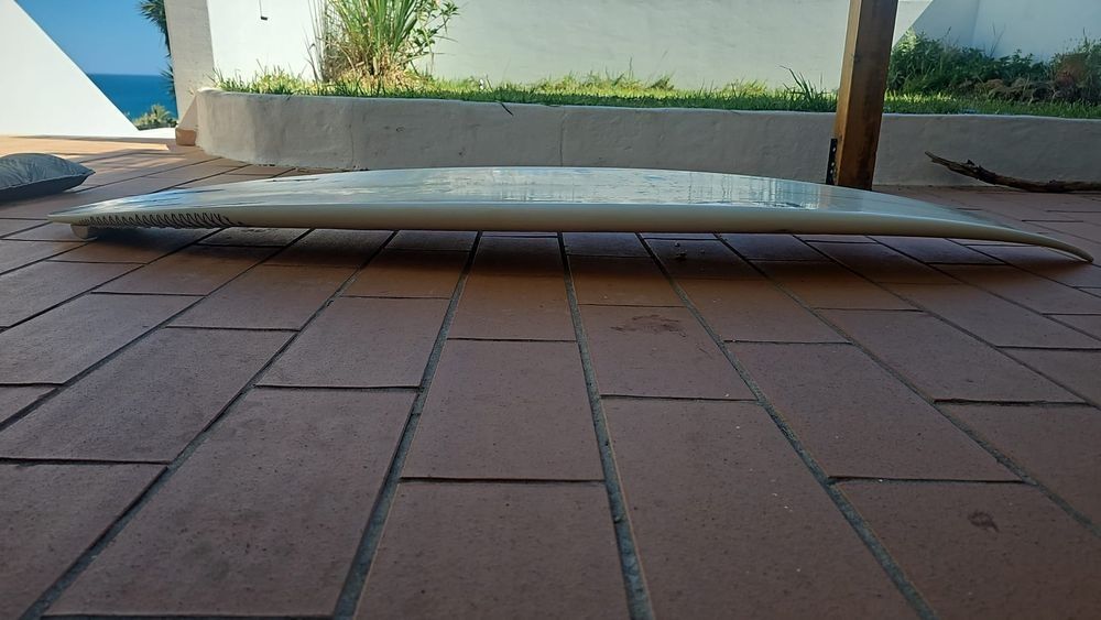 Prancha de surf 5'11 28L