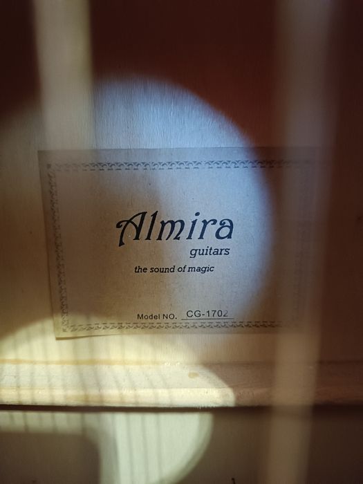 Продаю класичну гітару