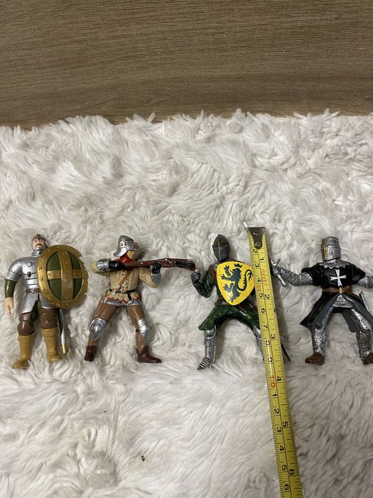 Figurki rycerzy