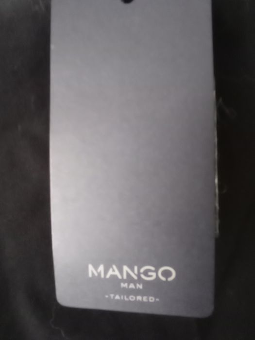 Продам нові slim fit чорні брюки Mango