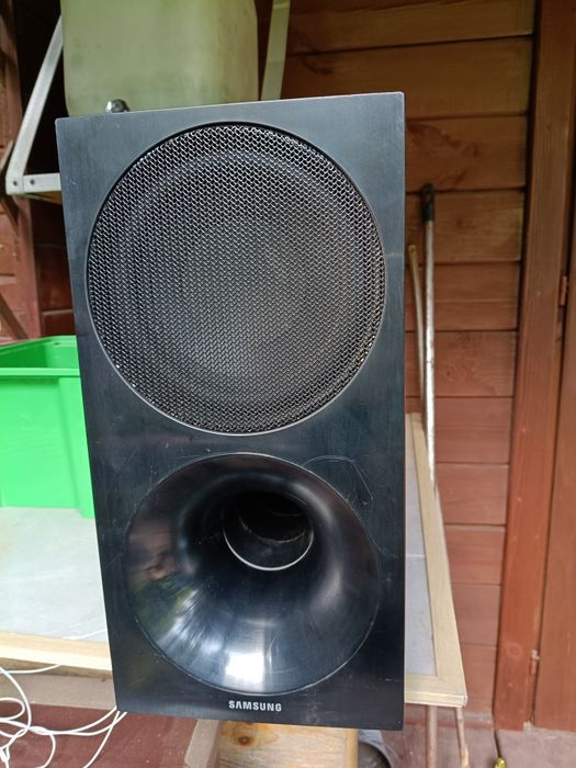 Subwoofer Samsung.