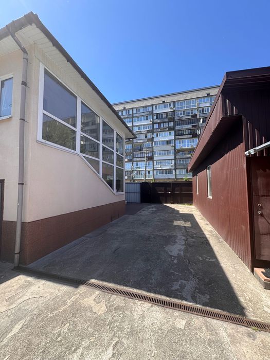 Без комісії! Торг Продаж Поділ будівля нежитлова Межигірська, 550 кв.м, 2 поверхи, 1 050 000у.е