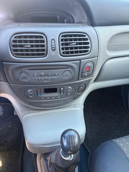 Renault  scenic 1.4 Gasolina