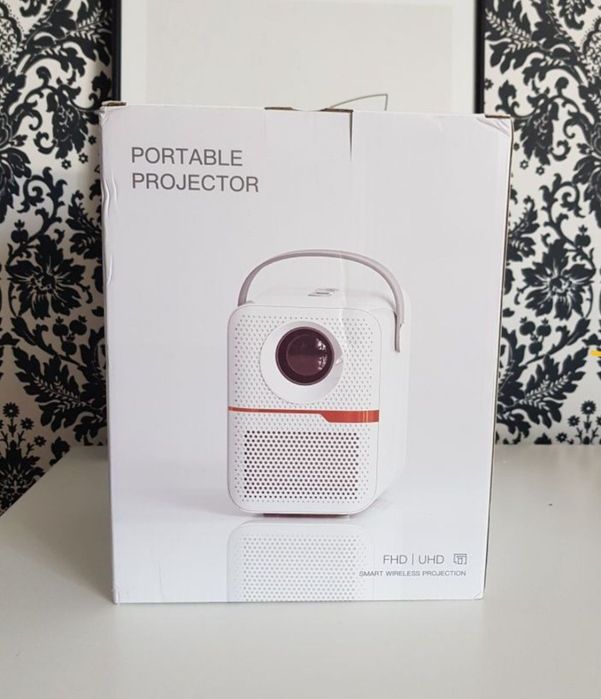 Projektor P10 Smart TV Android LED Kino Domowe Netflix Prezent