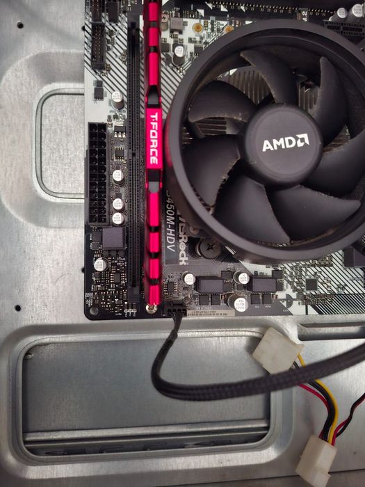 Bundle Ryzen 5 3600 + Cooler + ASRock B450M-HDV R4.0 + 16GB DDR4 + Fon