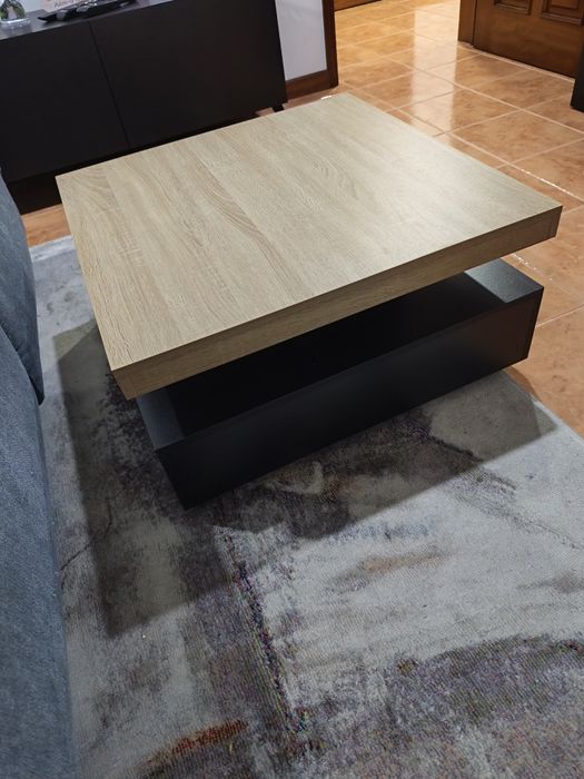 Mesa de centro giratória