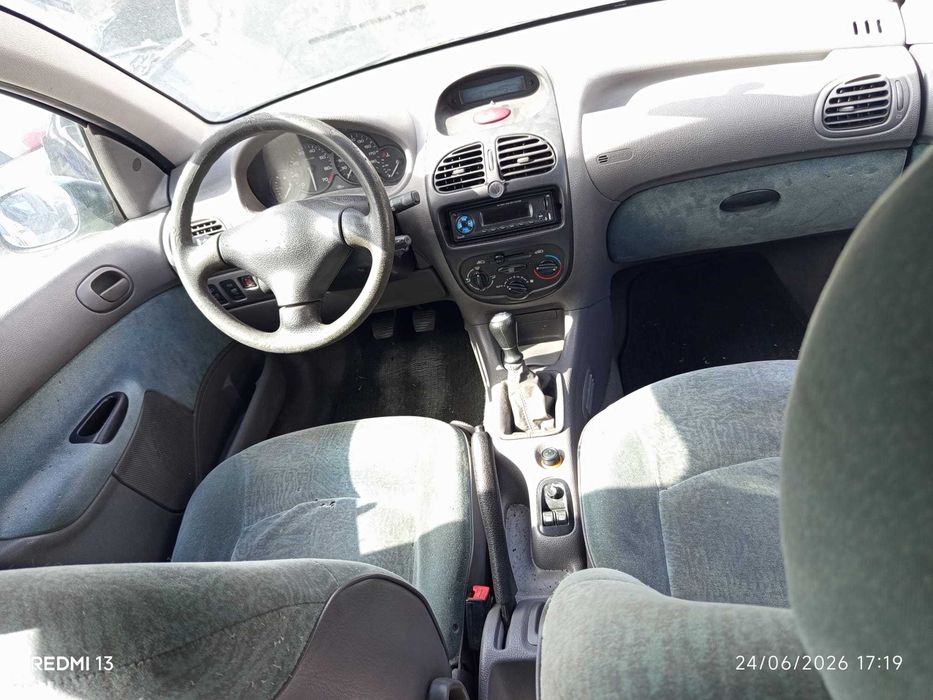 Para peças Peugeot 206 1.1 ano 2000