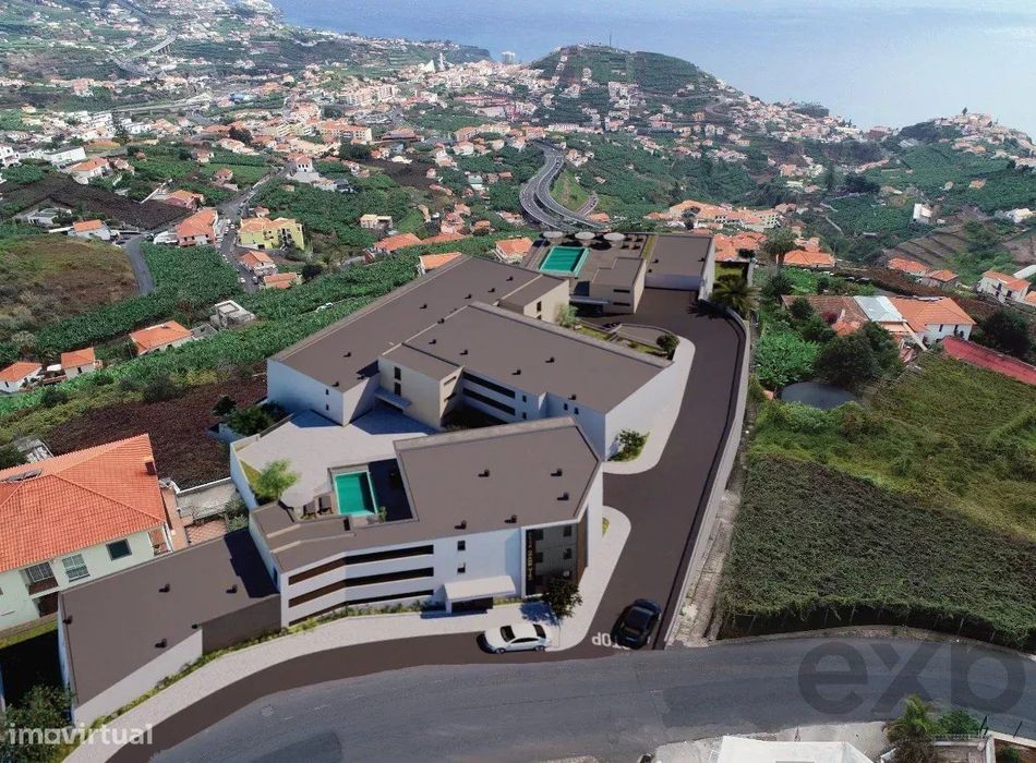 Apartamento Moderno com Vista Deslumbrante em Câmara de Lobos