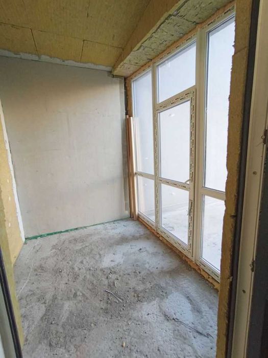 Продам квартиру з терасою ЖК Південний.