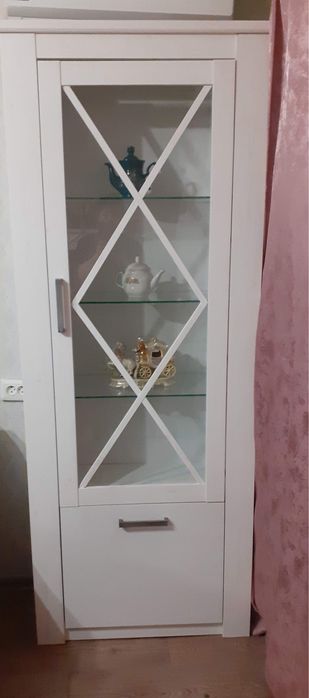 Пенал для вітальні