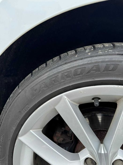 Диски з гумою колеса R18 5x112 8J ET44 Skoda Volkswagen