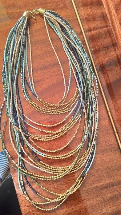 Намисто ожерелье из бисера H&M