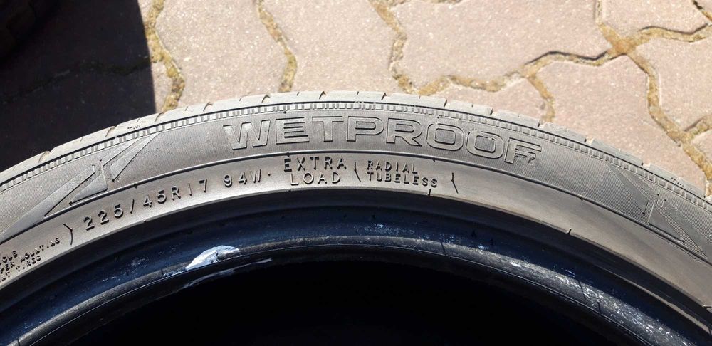 Opony Nokian 225 45  17  2022r