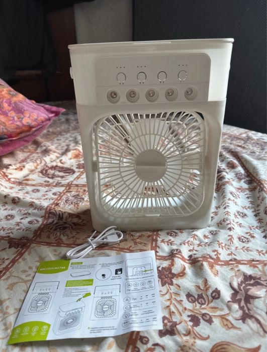 Mini Ventilador com Névoa e Luz LED – USB Tipo-C