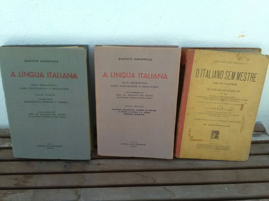 Livros escolares antigos