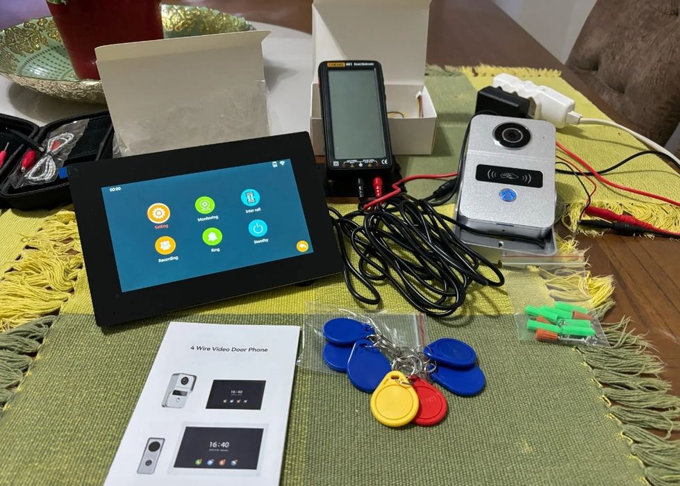 Videoporteiro com WiFi, abertura remota (opção de instalação)