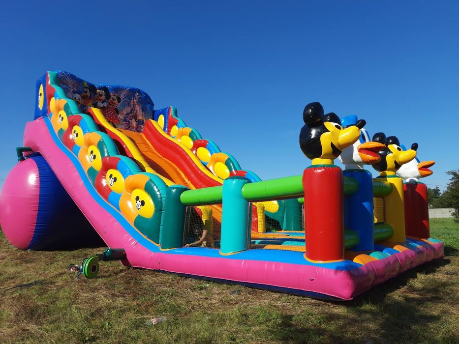 Карусель, надувная горка, аттракционы