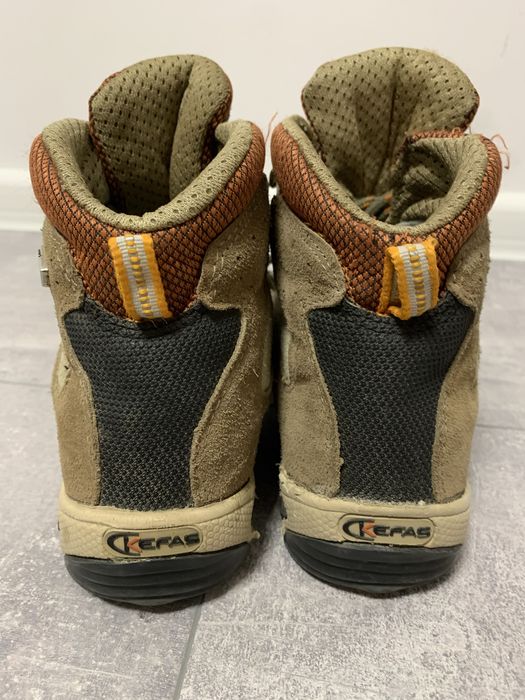 Ботинки 33 розміру