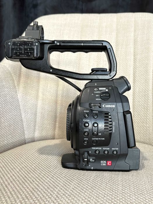 Kamera filmowa Canon C100