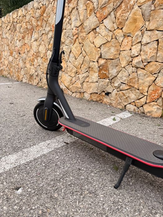 Xiaomi Mi Electric Scooter 1S  (apenas 106km) + Mala + Acessórios