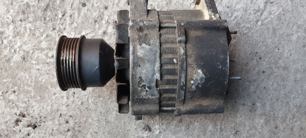 Генератор Рено Магнум Бош