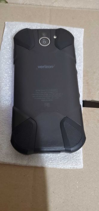 Захищений Kyocera DuraForce Pro 2 E6910, 5", 4/64Gb