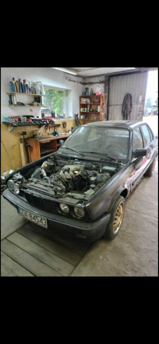 BMW seria 3 E30 320i