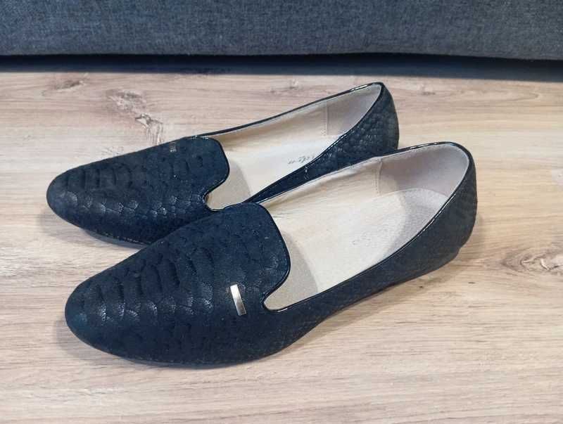 Buty mokasyny czarne r. 41