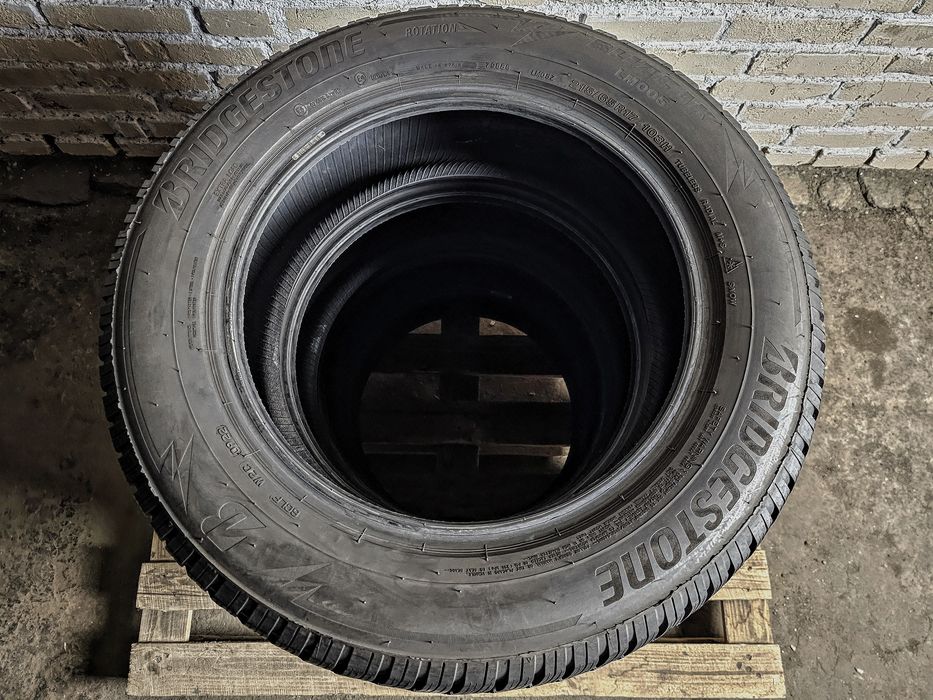 Зимові 215/65r17 Bridgestone | 7mm | 2022 | Made in Spain | Преміум шини | Комплект / 4шт | Ідеальний стан, без пошкоджень, без ремонтів, без дефектів