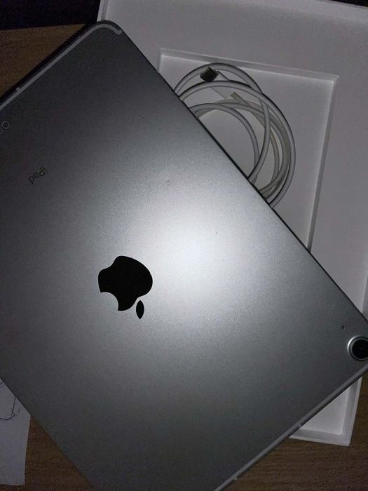 IPad Air 4 2020 stan bardzo dobry