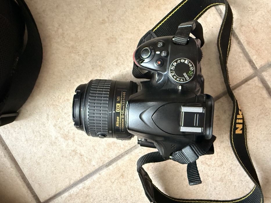 Nikon  D3200