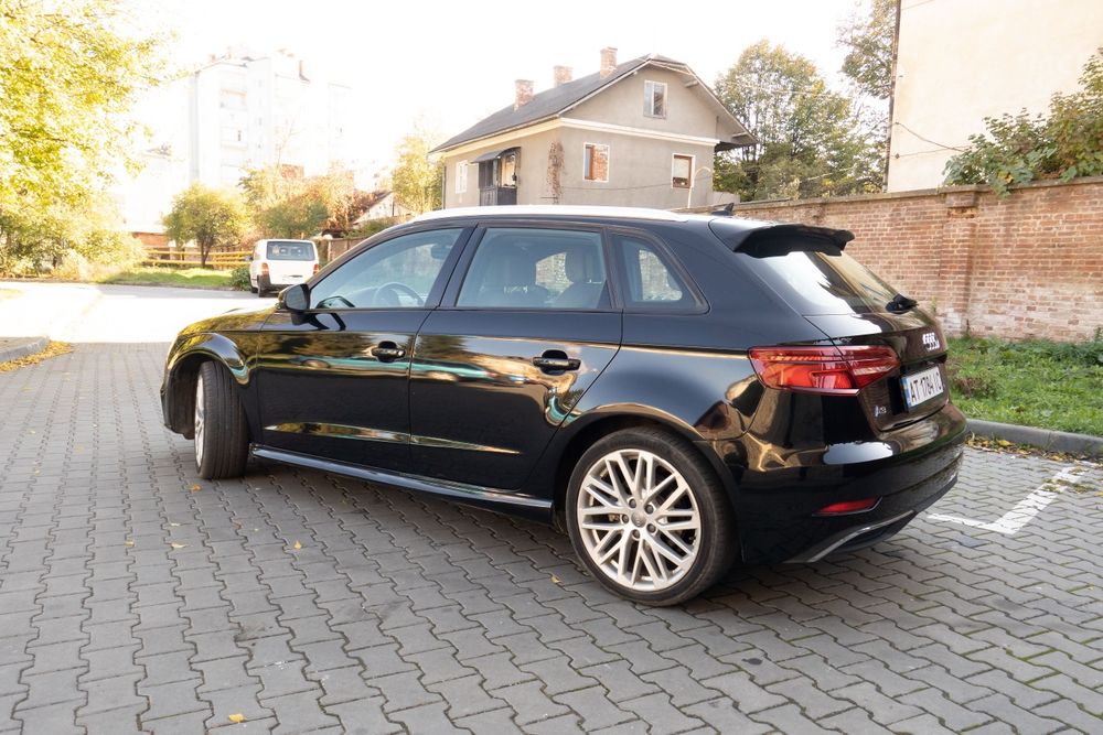 Audi A3 E-tron Sportback Hybrid Ауді А3 Етрон Електро