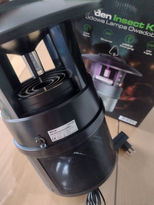 Ogrodowa lampa owadobójcza