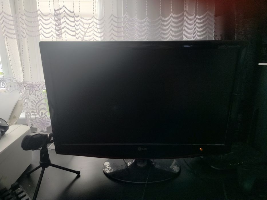 Komputer do gier i pracy + monitor