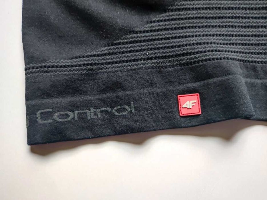 kominiarka termoaktywna bezszwowa 4F narciarska snowboardowa sportowa