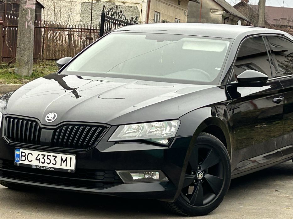 Продається шкода супер б,з надійним економним двигуном,чорна тонована ,в рідній фарбі ,пробіг 202тис,1.6тді  серп 6ст,авто в гарному стані ,2 комплект резини ,,два компле килимків,авто 2021 р пригнане з Німеччини в Україні один власник,всі розхідні поміняні ,страховка ще на пів року, класна шкода  шикарно виглядає і економіка і недорога в обслуговуванні.
