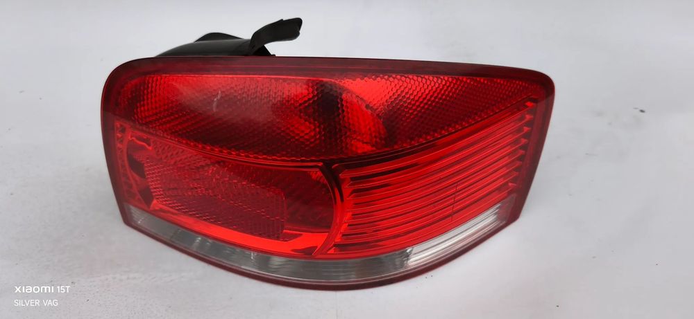 Lampa prawy tył Audi A3 8p 3d Oryginalna