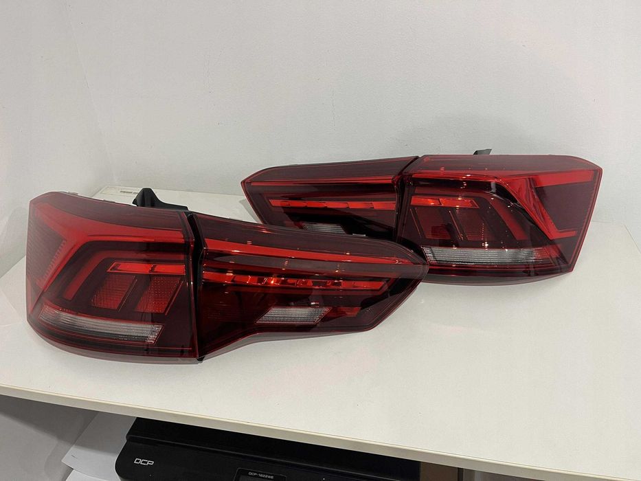 фара права ліва Volkswagen T-Roc  Full led xenon шрот запчастини