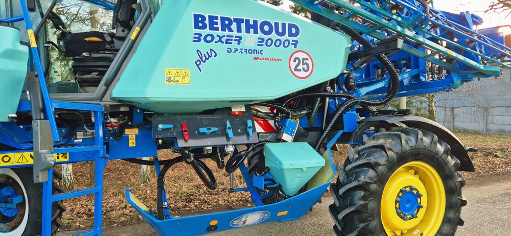 Opryskiwacz Samojezdny Berthoud BoXer 2200l, 24/21m, stan BDB  Okazja!