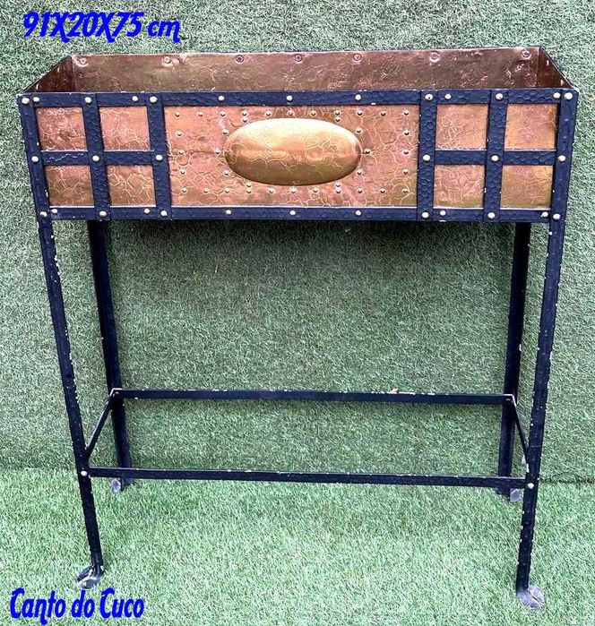 Floreira antiga em ferro e cobre, vaso floral