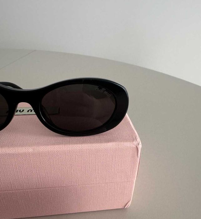 Okulary przeciwsłoneczne miu miu