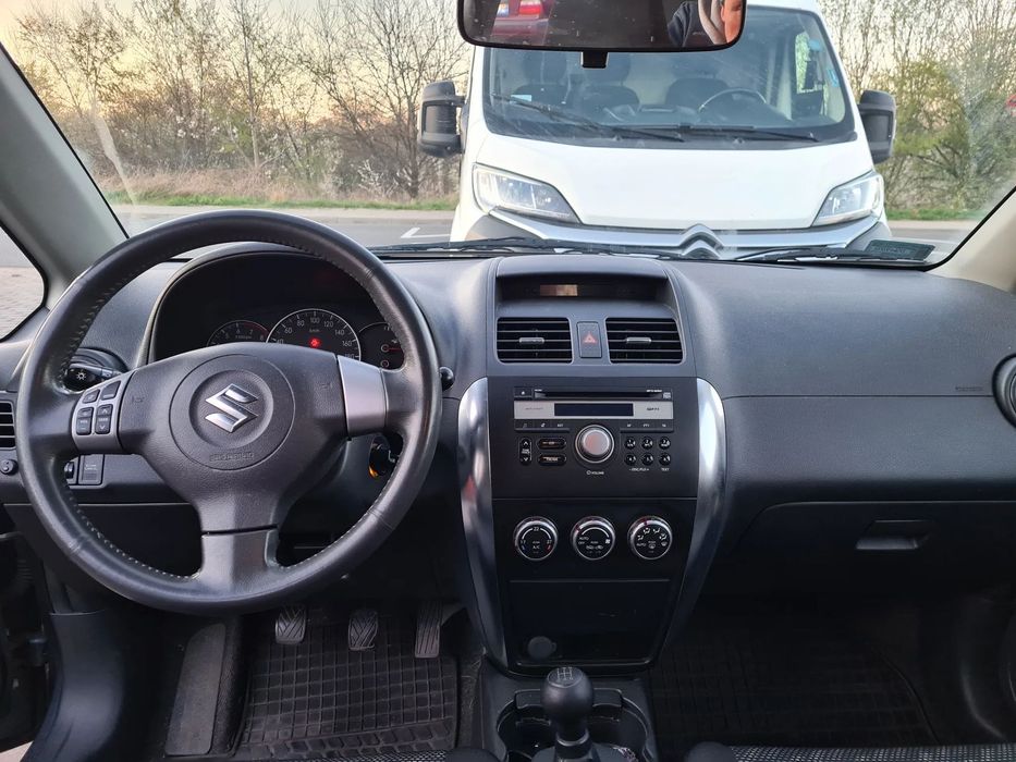 Suzuki SX4